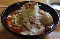 「鬼辛冷やし赤味噌仕立(激辛･季節限定)＋ライス」@麺処福吉ATSUSHIの写真