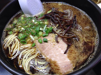 「黒ラーメン」@博多中洲屋台 鈴木ラーメン店の写真