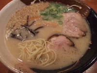 「亀王らーめん」@九州らーめん亀王 梅田総本店の写真