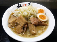 「ラーメン太麺+大煮豚+煮卵」@島系本店 舞鶴店の写真