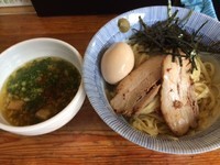 「淡麗塩つけ麺（800円）（特製トッピング券使用）」@塩つけ麺 灯花の写真