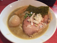 「濃厚鶏白湯らーめん  800円  クーポンで味玉」@麺屋しのはら 三日月食堂の写真