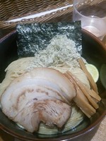 「あさりと昆布出汁の細つけ麺850円」@麺屋 一燈 おかず市場 イートインコーナーの写真