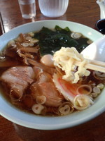 「手打ちラーメン600円」@手打そばうどん 愛宕の写真