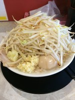 「特製ラーメン大盛り(ニンニク、ヤサイ、アブラ、味濃い目)」@麺屋けんしんの写真