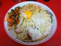 「ラーメン（690円）＋汁無し＋ニラキムチ　ニンニクタマネギ」@ラーメン二郎 湘南藤沢店の写真