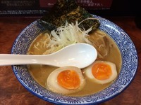 「濃厚鶏煮干しラーメン＋味玉」@麺処 元気屋 霞ヶ関店の写真