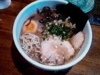 「塩豚骨らーめん(細麺) ￥755＋替玉 ￥130」@豚骨らーめん いちご家の写真