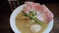 「鶏極濃ラーメン　700円」@麺69チキンヒーローの写真