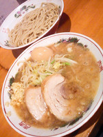 「ストロングレフル(つけ麺)限定800円（麺少なめ＋azs味玉」@豚星。の写真