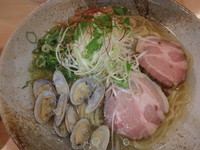 「冷たい貝塩らぁめん(830円)チャーハンセット(280円)」@彩色ラーメン きんせい 高槻駅前店の写真