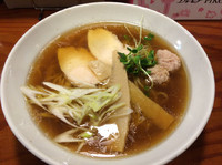 「鶏そば一番搾り  醤油   700円」@中華そばつけそば 千思萬考の写真