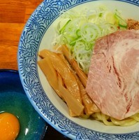 「油そば（生卵付き）７５０円」@麺 一直の写真