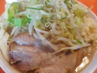 「ミニラーメン（野菜・ニンニク・ネギ）　680円」@ちばからの写真