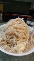 「小ラーメン　ヤサイニンニク」@ラーメン二郎 新宿小滝橋通り店の写真