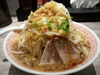 「【角ふじラーメン(並盛・200g・野菜マシ)750→600円」@麺処 湊生の写真