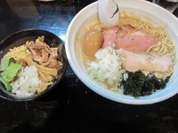 「煮干濃麺ニボ飯セット（９５０円）＋味玉」@濃麺 海月の写真