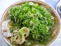 「ラーメン 麺硬め＋葱多目」@本家第一旭 たかばし本店の写真