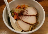 「[9月限定]焦がし醤油のあえ麺　色鶏どり　750円」@鶏の穴の写真
