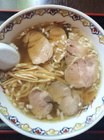 「醤油チャーシューめん」@めん家 銀六の写真