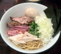 「（数量限定）汁なし鶏ソバ￥８５０」@自家製麺ほうきぼし 神田店の写真