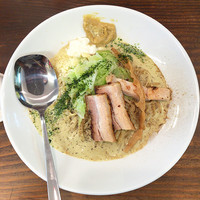 「汁なしオイスター 温玉付」@汁なしラーメン イプサの写真
