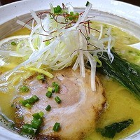 「鶏白湯らーめん塩　700円」@大葉の写真