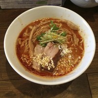 「辛海老ラーメン」@新宿 モモンガの写真