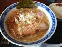 「エビ塩とんこつラーメン」@常勝軒 武蔵村山店の写真