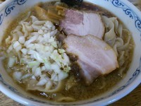 「背脂煮干しラーメン　￥830」@二葉 上荻店の写真