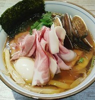 「蛤そば＋特製 (800+200)円」@中華そば 四つ葉の写真
