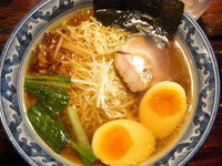 「醤油らぁ麺＋薫る味玉」@麺工房 隠國 愛川本店の写真