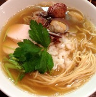 「【夜限定】鶏とあさりと煮干し」@つけめん・らーめん活龍 本店の写真