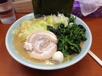 「正油ラーメン 中盛 キャベツ ほうれん草」@横浜ラーメン なかむら家の写真