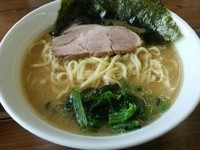 「並らー麺固め油多目」@湘南乃家の写真