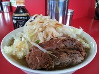 「小ラーメン豚入り ニンニクカラメ」@ラーメン二郎 茨城守谷店の写真