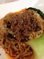 「汁なし坦々麺 2皿」@BumBunBlauCafe with BeeHiveの写真