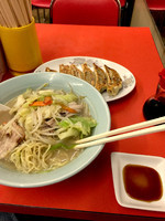 「タンメン600円＋餃子500円」@中華料理 あおたの写真