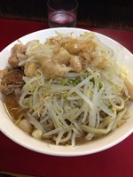 「ラーメン小ニンニク少なめ野菜ましまし油700円」@蓮爾 登戸店の写真