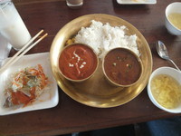 「本日のカレー＆ライス(2種)750円(5周年記念500円)」@asiandining&bar  khushiの写真