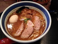 「門ぱち中華そば（開店サービス　８５０円⇒５００円税抜き）」@中華そば 門ぱち 浦和美園店の写真