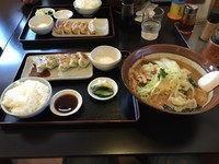 「野菜味噌らーめん+餃子セット 1,100円」@麺屋 十八席の写真