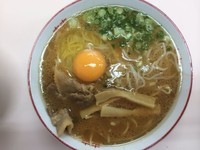 「中華そば中盛 550円（ライス150円，卵50円）」@中華そば いのたに 本店の写真