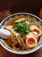 「中華そば➕煮玉子」@中華そば 藤王の写真