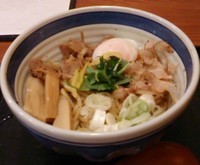 「温玉のせ油そば」@中華そば 門ぱち 浦和美園店の写真