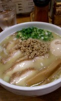 「白鶏ラーメン」@鶏の穴の写真