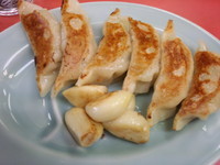「焼きニンニクギョーザ350円」@ラーメンショップ 堀切店の写真