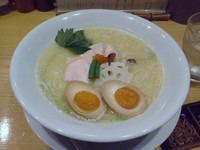 「鶏白湯ＳＯＢＡ並＋味玉」@銀座 篝の写真