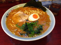 「赤味噌らーめん（大盛り）750円＋150円」@横浜らーめん いちばん家の写真