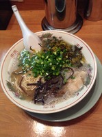 「きくらげラーメン＋替玉」@しぇからしか 梅田店の写真